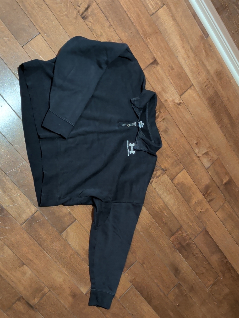 Under Armour Black Cropped Sweater